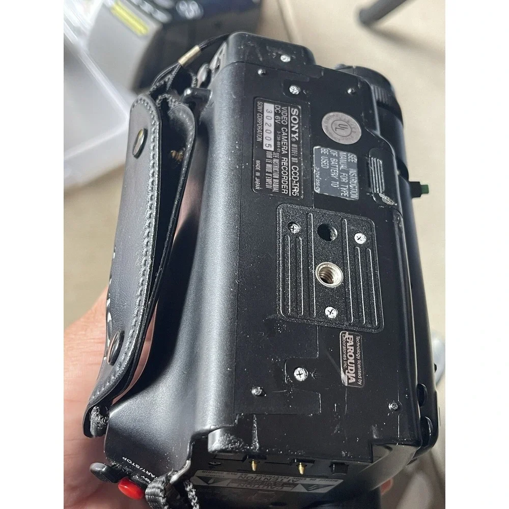 Sony Video Camera Model CCD-TR5 (for Parts )